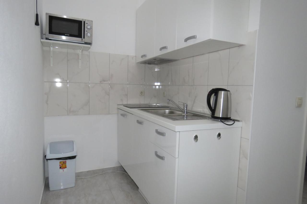 Apartments Caleta Baska Voda Exterior photo