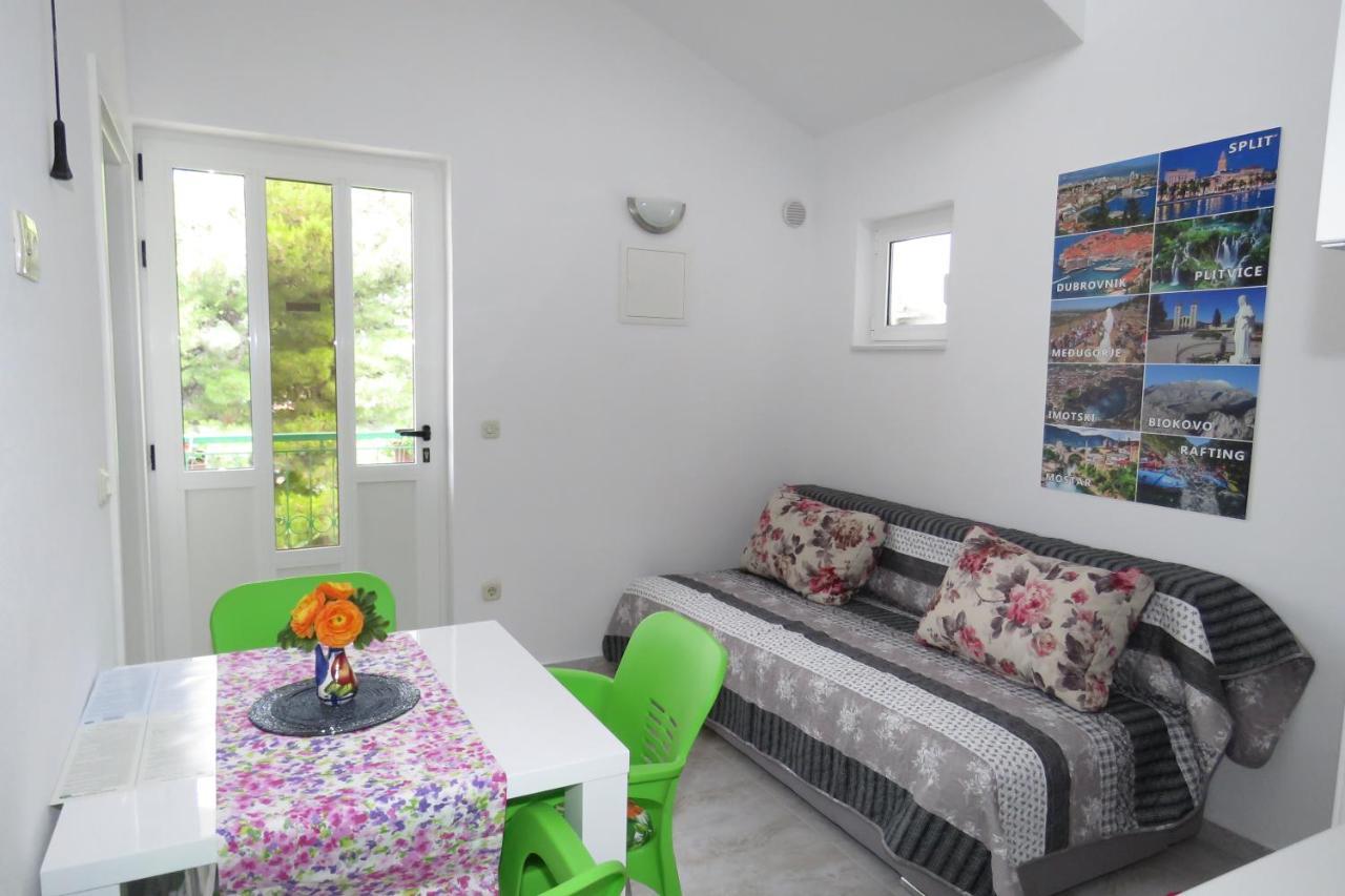 Apartments Caleta Baska Voda Exterior photo